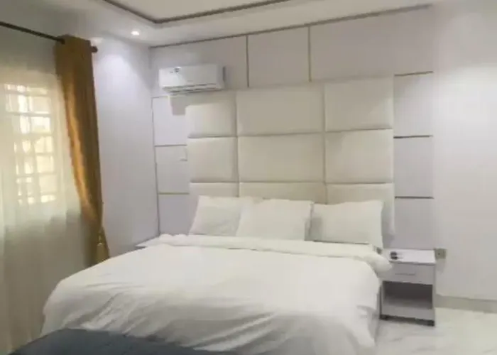 Noel'S Apartment