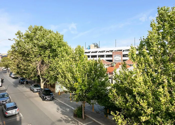 Central Fremantle Luxe Stay - 2 Bedroom & 2 Bathroom