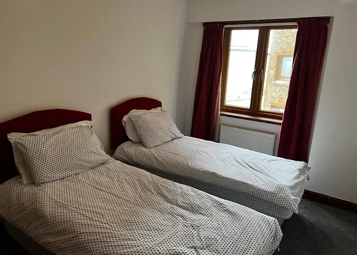 Westward Ho! Oceanview Getaway With Parking