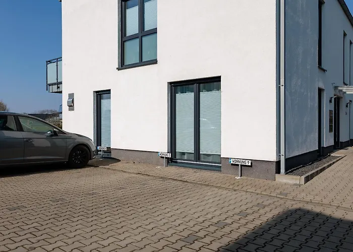 Modernes Apartment Mit Terrasse & Garten, Parkplatz & 24H Self-Check-In