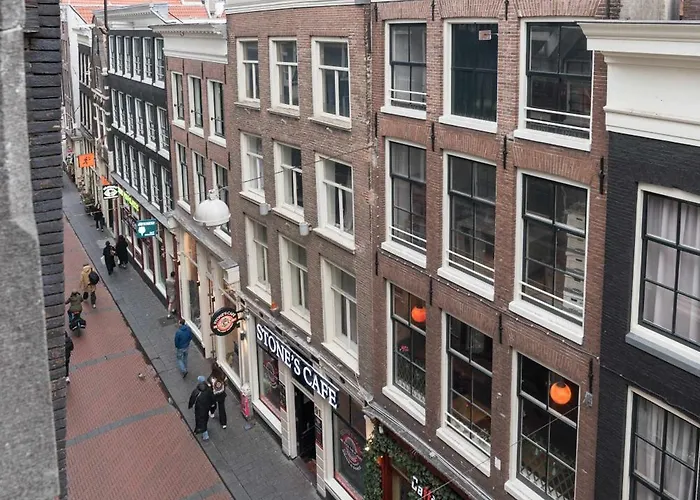 Redlight District Smokers Friendly Private Studio