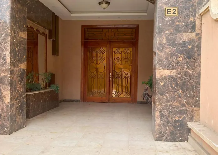 Boho Getaway With Pyramids View & Jacuzzi