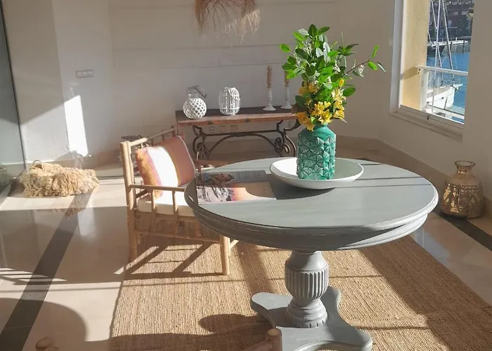Canal View Apt Puerto Sotogrande