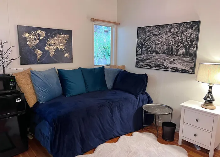 Arcata Forest Retreat Peaceful Redwood Suite 5 Min To Downtown Arcata W Private Patio Fountain & Fire Pit