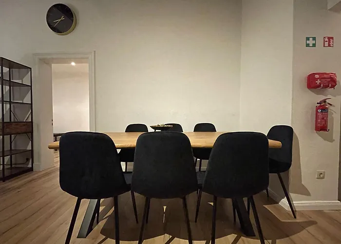 Zentrale Ferienwohnung Mit Blick Auf Den See Inklusive Parkplatz Und Internet Geschaeftsreisende Willkommen