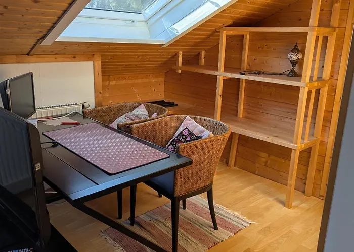 Eigene Etage Im Charmanten Holzhaus