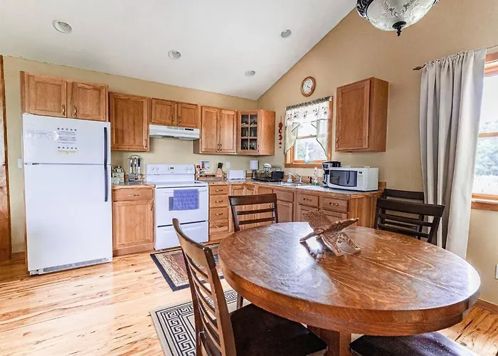 Secluded & Quiet On The Beautiful Kalamazoo River - Saugatuck-Douglas-Fennville