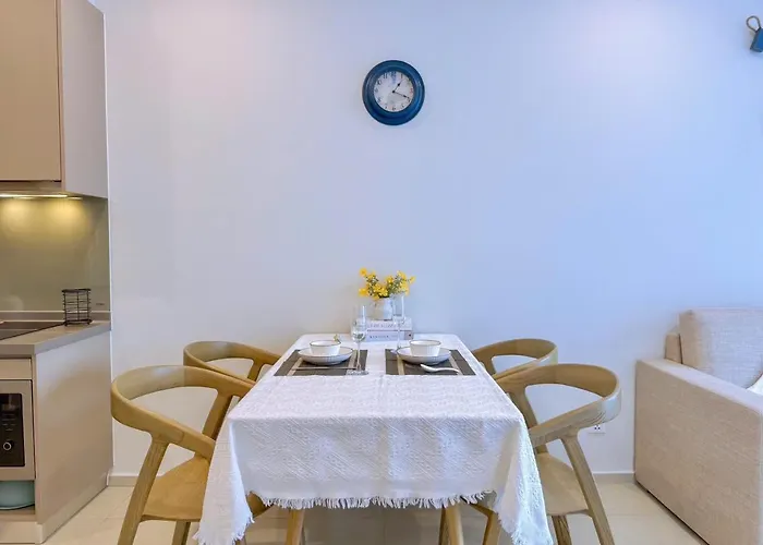 A Cozy Condotel In Bai Sau