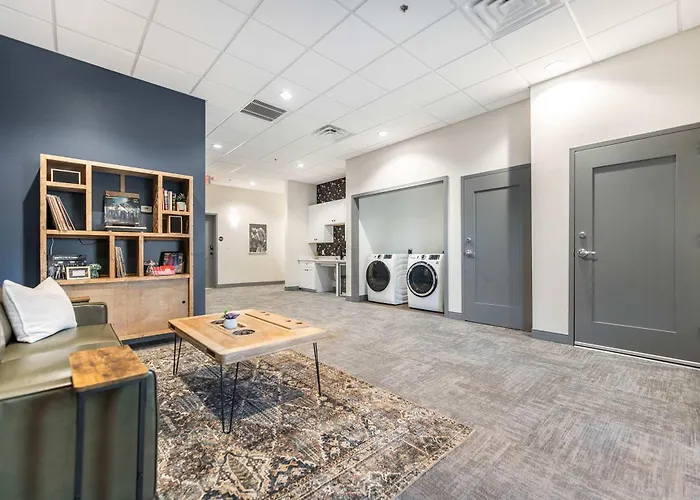 Musically Inspired Dual Stay - Near Cherry Street
