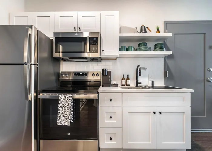 Musically Inspired Dual Stay - Near Cherry Street
