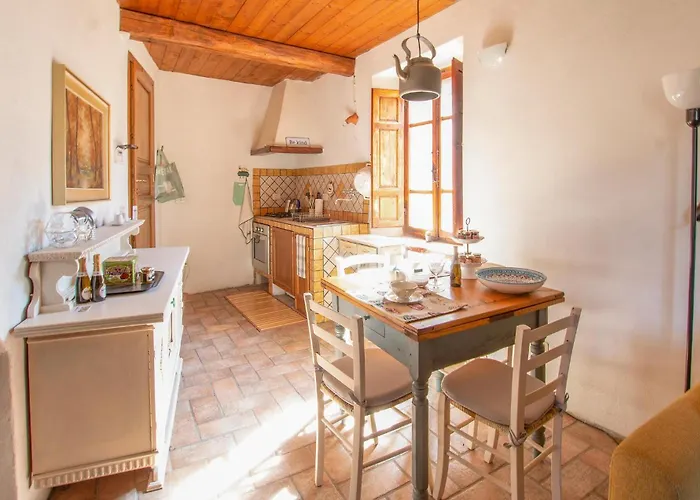 1 Bedroom Beautiful Apartment In Sorano