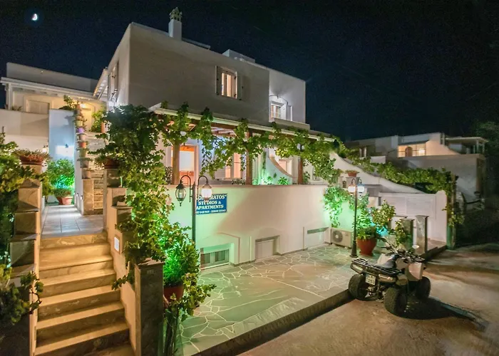 Kontaratos Studios & Apartments