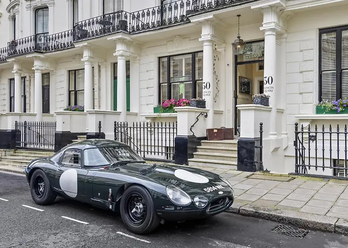 Vancouver Hotel & Studios