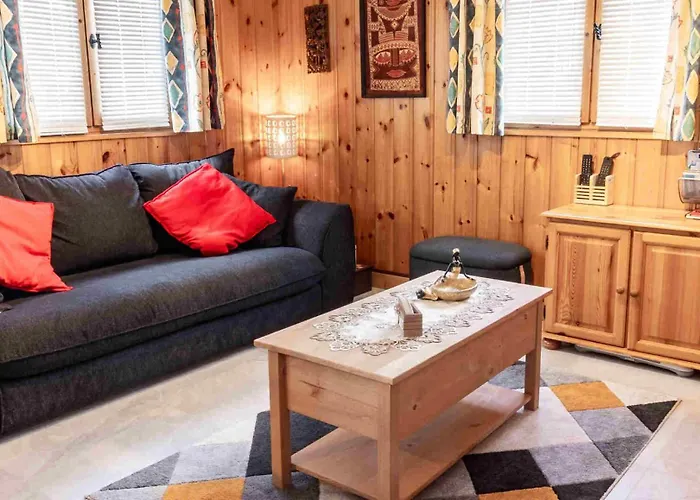 Recently Refurbished Apartment Walk To Samoens Village