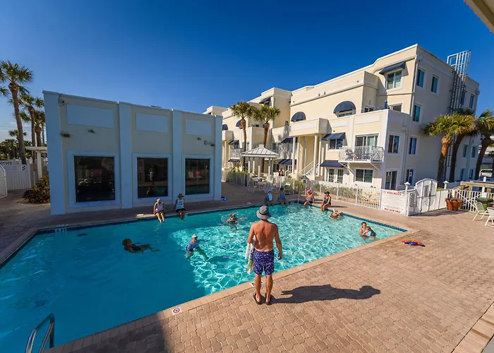 Enchanting 2-Bedroom Ground Floor Beach Condo At Cape Canaveral Wifi & Ac