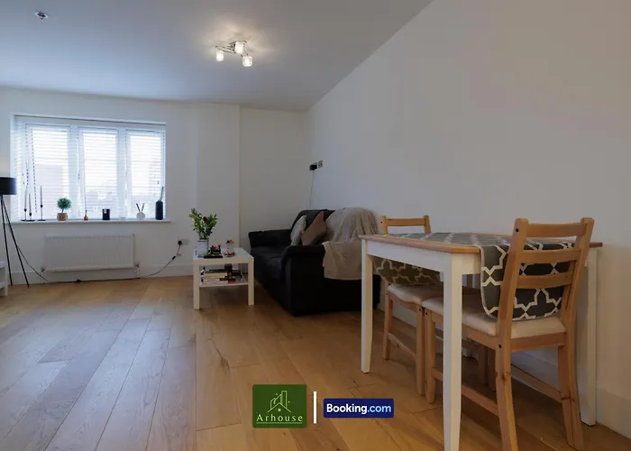 One Bedroom Apartment By Arhouse Apartments Short Lets & Serviced Accommodation Kingston With Free Wifi