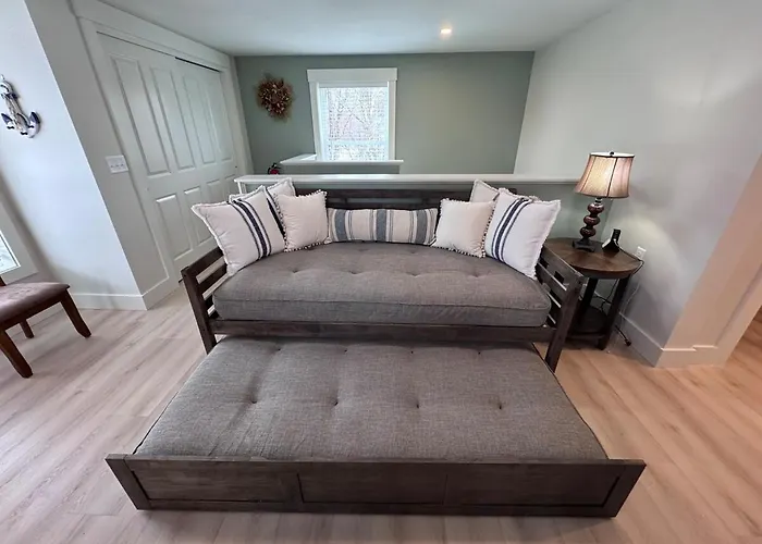 Seacoast Apartment