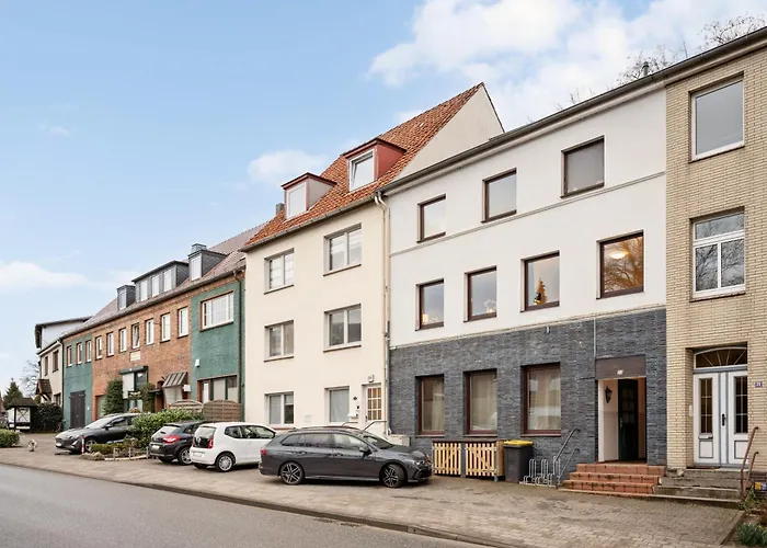 Maisuites Sperling - Zentrale Ferienwohnung Mit Boxspringbett, Kaffeevollautomat, Wlan & Seitlichem Seeblick