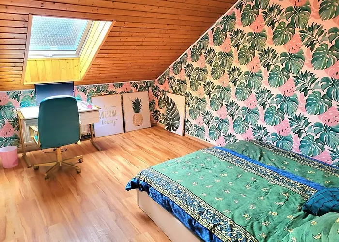 Gemuetliche Ferienwohnung Mit Ausblick Auf Das Saarpolygon