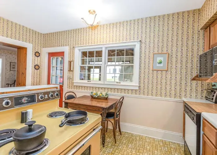 Briarstone Inn Unit 1