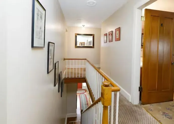 Briarstone Inn Unit 1