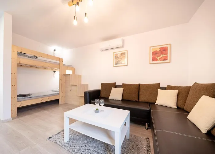 Tisza-Lak Apartmanhazak