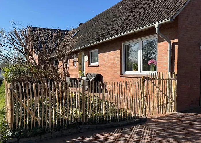 Ferienwohnung Wiesenzauber - Ruhige Lage Am Stadtrand Von Leer & Rhauderfehn