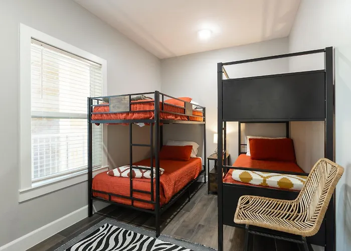Gruene Condo, Walk To Gruene Hall, On River!