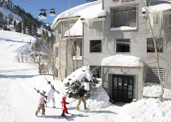 Palisades Tahoe Lodge Rentals Studio #109