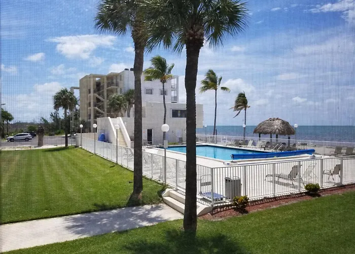Beachfront Condo On Coco Plum Beach