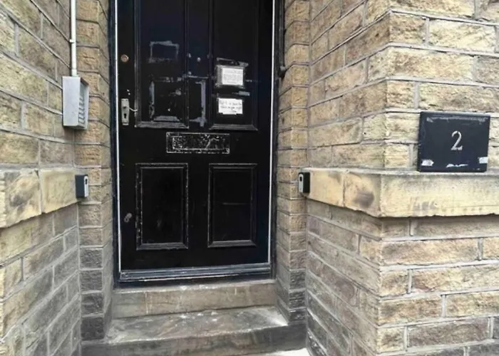 Cosy Studio Flat In Shipley Central