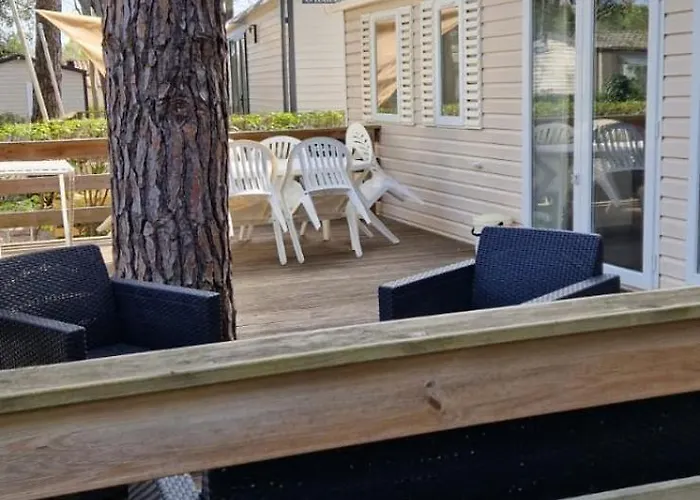 La Baume La Palmeraie Camping Resort
