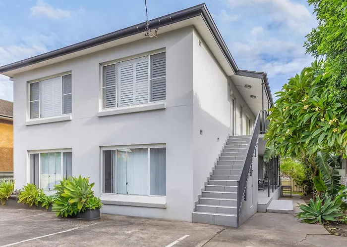 Cosy And Calm Unit In Cronulla