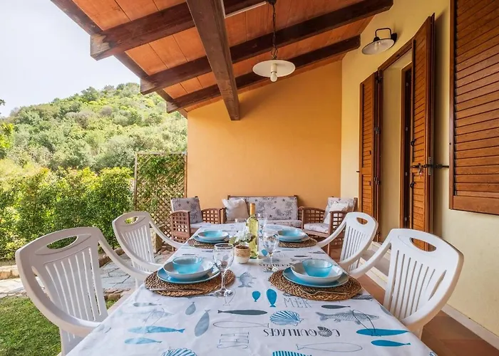 Super-Equipped Modern Apartment - 700 Meters From The Sea
