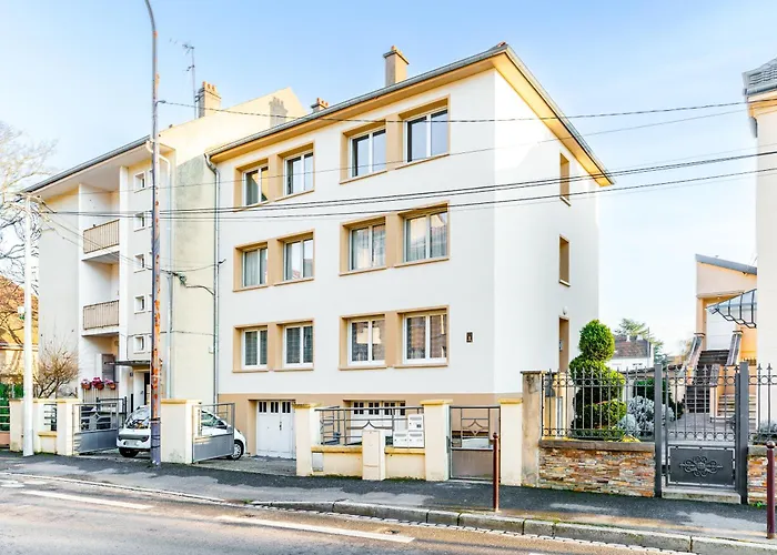Luxueux, Climatise, 2 Chambres, Parking Prive Inclus, Design, Confort Premium, 80 M2, Proche Gare Sncf