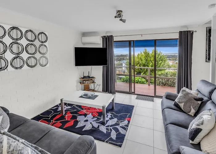 2 Bedroom - 2 Level Apartment - Hydra Holiday Unit 2, Merimbula