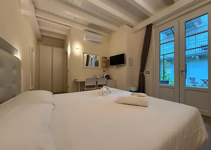 Garden Lodge