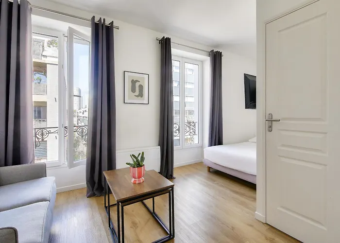 Residence Paris Ivry House