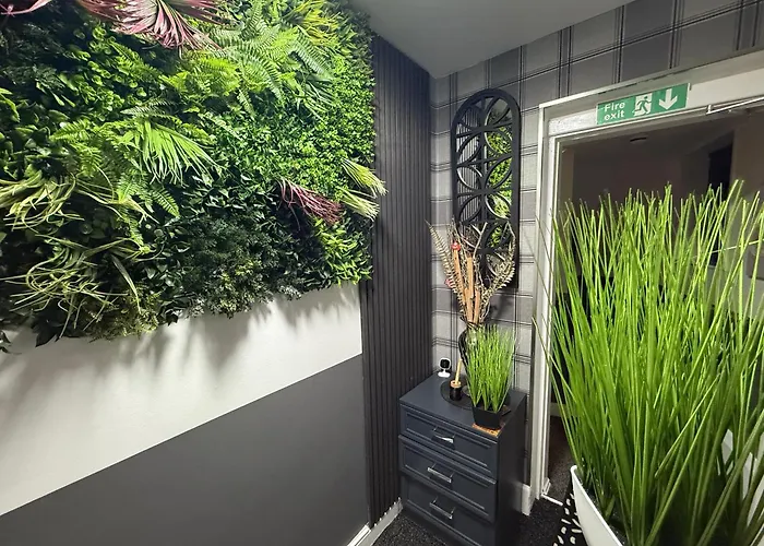 Guest house: Moor Park Apartments