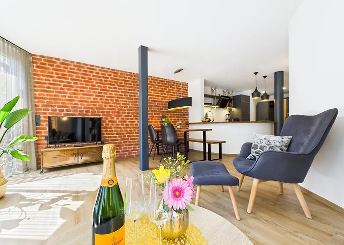 Hochwertige Ferienwohnung In Seenaehe Mit Terrasse & Vollausstattung