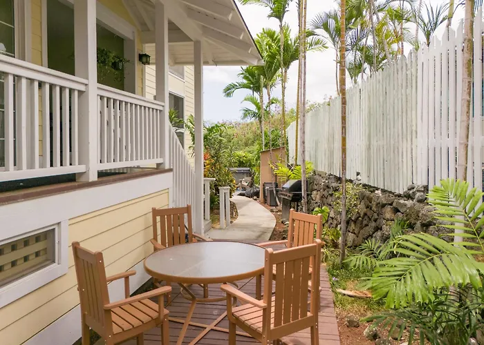 Kona Penthouse Retreat - Relaxed 2 Bd With Ocean Views