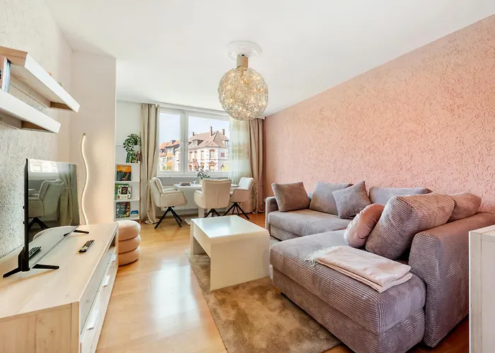 Wohnen Auf Zeit, Stilvolles Apartment Mit Balkon & Parkplatz Nahe Frankfurt