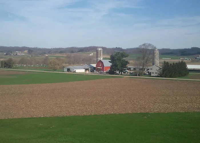 Quiet Country Comfort W Long Views