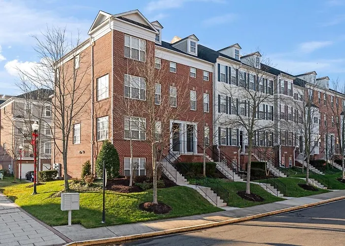 Metro & Andrews Afb Nearby Perfect Townhome!