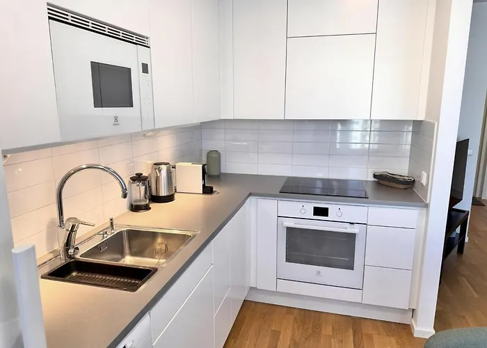 Brand New Studio In Central Solna - 10 Min To Stockholm City