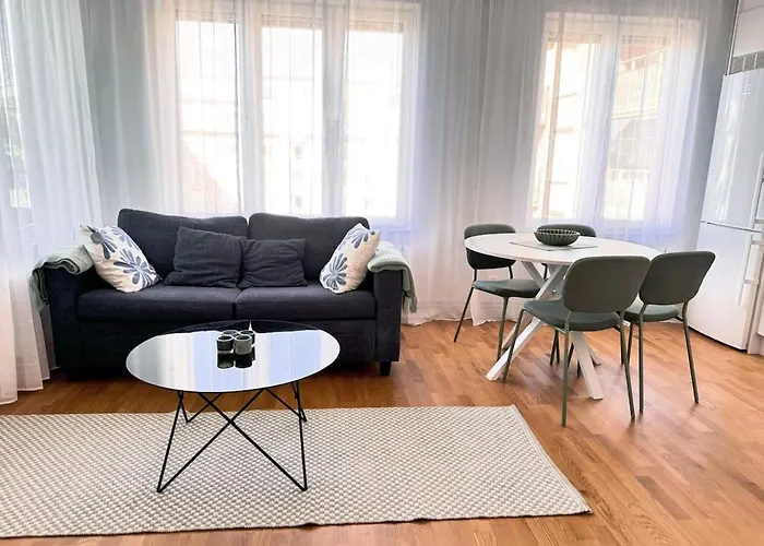 Brand New Studio In Central Solna - 10 Min To Stockholm City