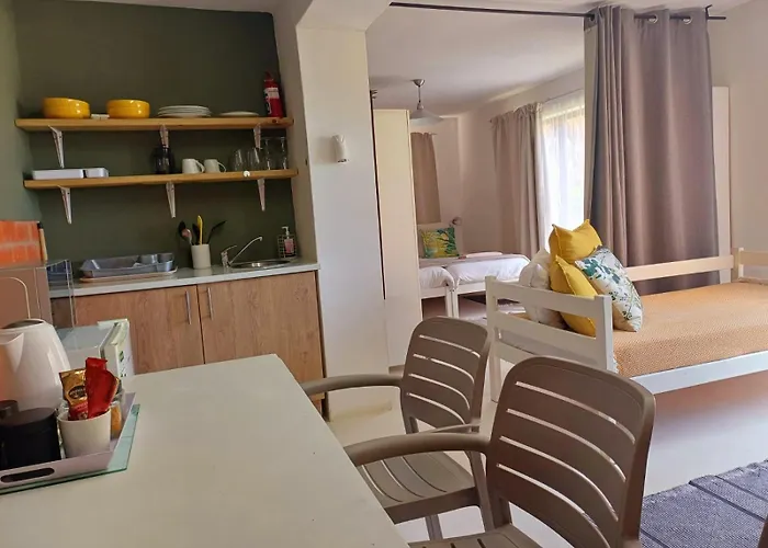 Anna'S Place