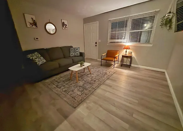 Housepitality - The Gahanna Ranch - 3 Bedroom - Airport