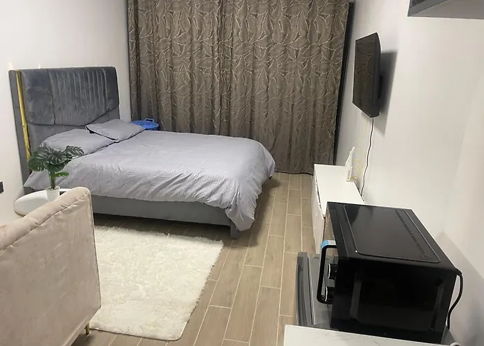 Taurus Residences B2-9 Near Jkia , Sgr And Expressway Transit Stay
