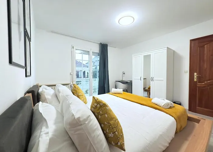 Beautiful House With Garden, Game, Gym, Terrace&Parking